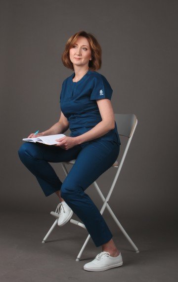 Горшенина Ангелина Сергеевна – физиолог, сертифицированный массажист, кинезиомассажист. Опыт работы массажистом более 5 лет.
